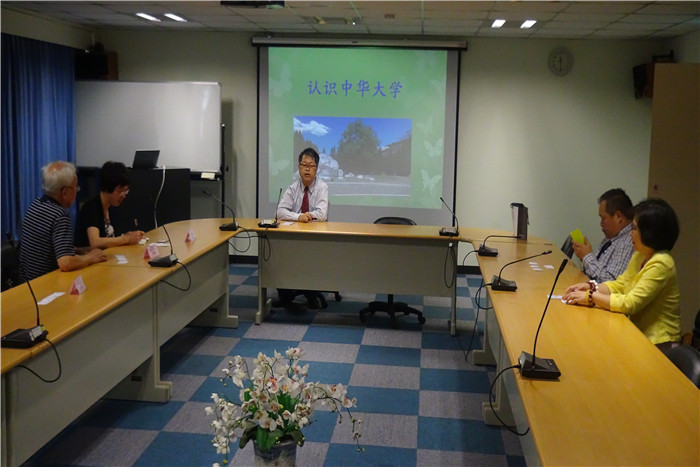 台湾中华大学创新育成中心解鸿年主任解读阳光青年培养体系.jpg