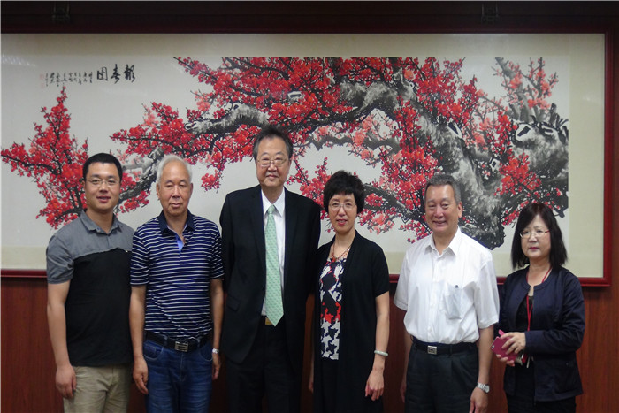 与明新科技大学校长袁保新教授等合影.jpg