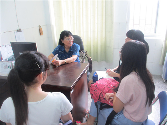 1学生实习回校和杜苏主任交流心得.jpg
