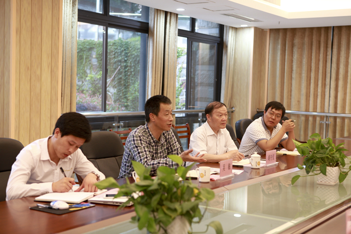 xc15060903.jpg